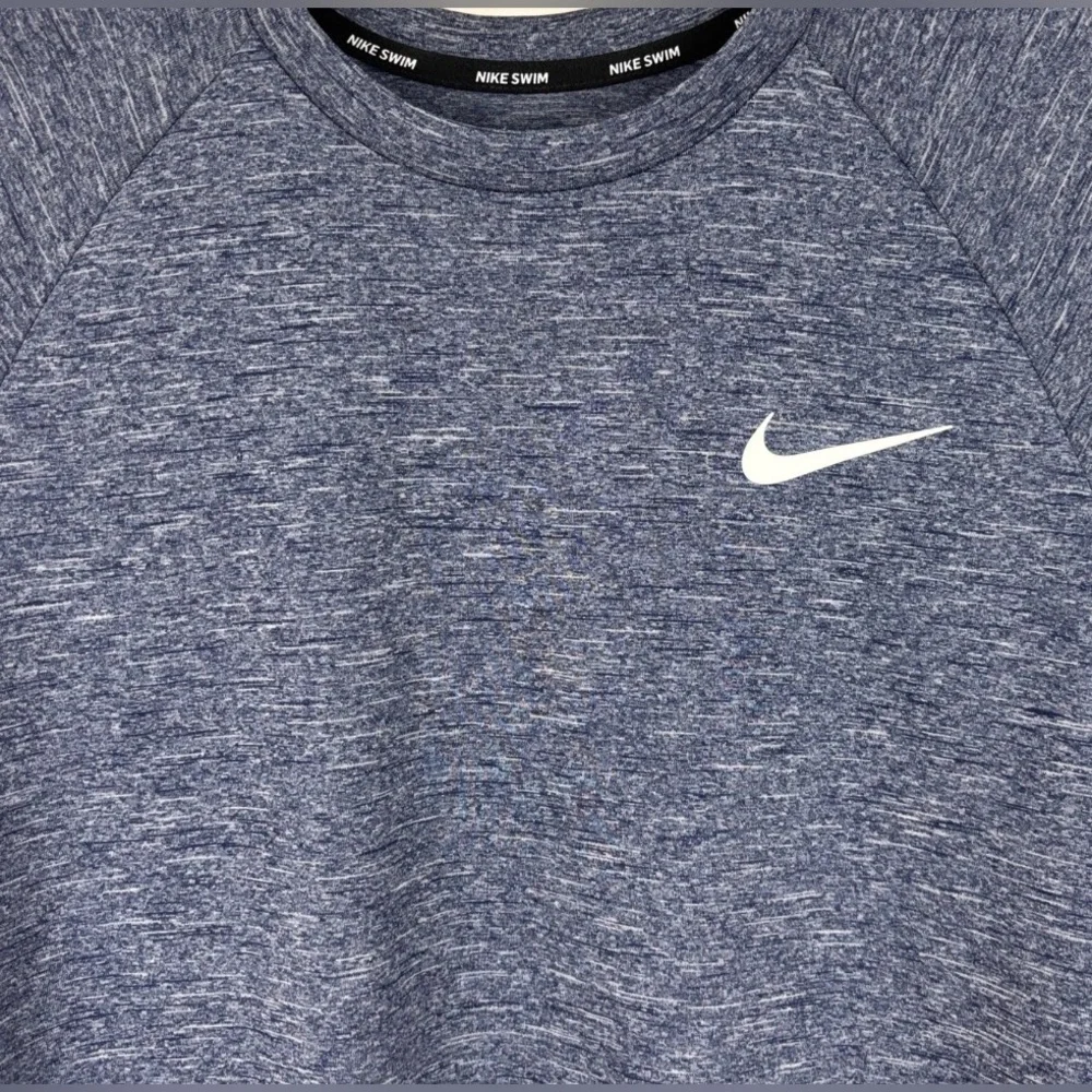 Nike Swim Men’s M dri-fit Short-Sleeve Hydroguard T-Shirt Navy heather NEW NWT